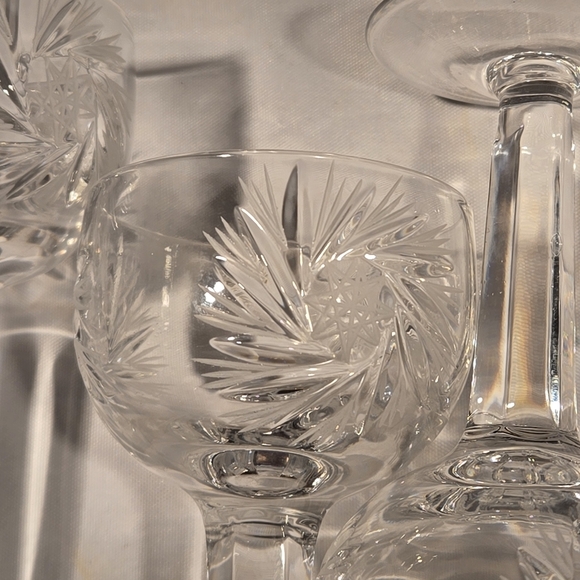 Zawiercie Crystal Pressed Glass Starburst Design Small Vintage Cordial Glasses - Picture 6 of 9